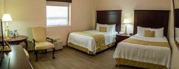 Hotel Plaza Calzada Монтеррей Экстерьер фото