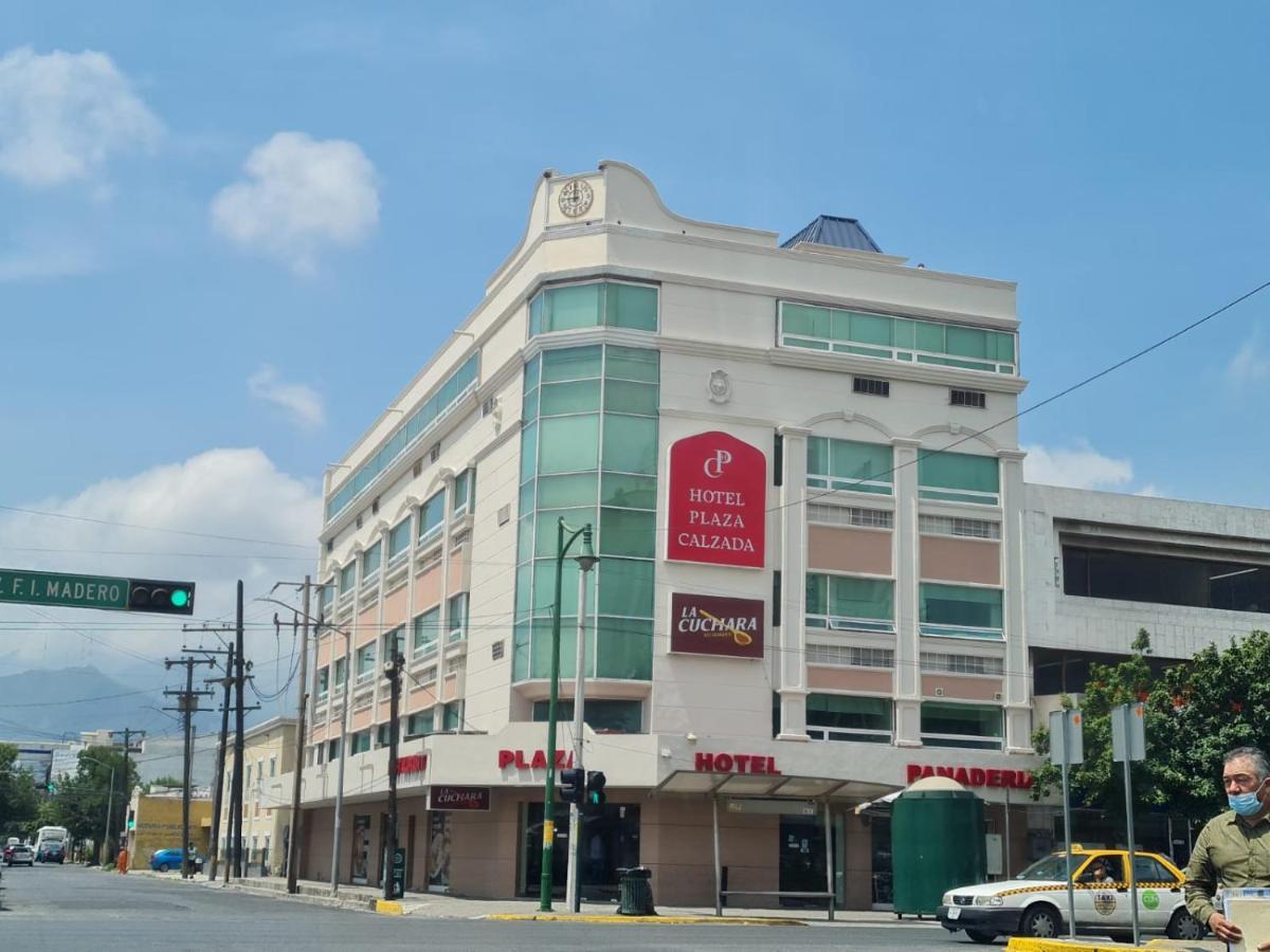 Hotel Plaza Calzada Монтеррей Экстерьер фото